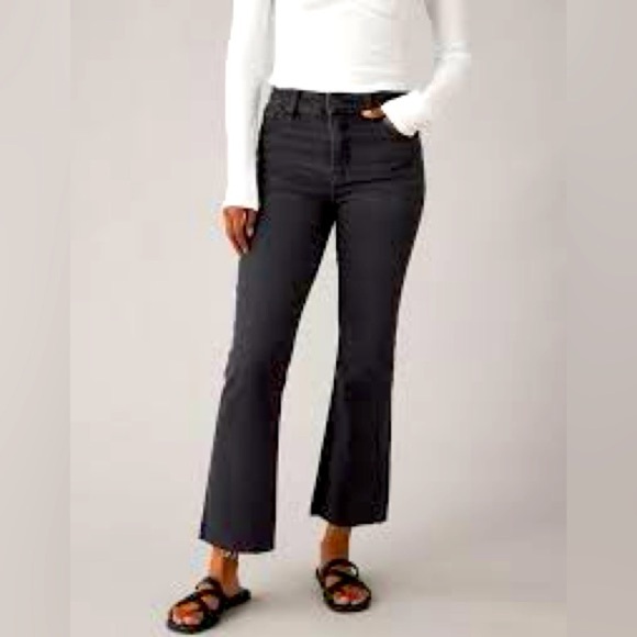 Hollister Denim - (Q3) HOLLISTER High-Rise Flare Classic Stretch Jeans, Size 24W, 31L